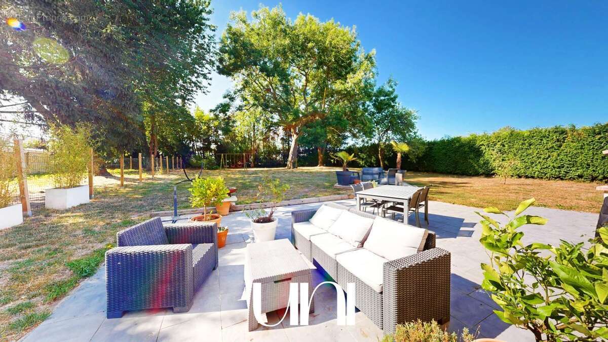 Maison 7 pièces de 230m² avec gîte indépendant - BAYEUX - photo 8