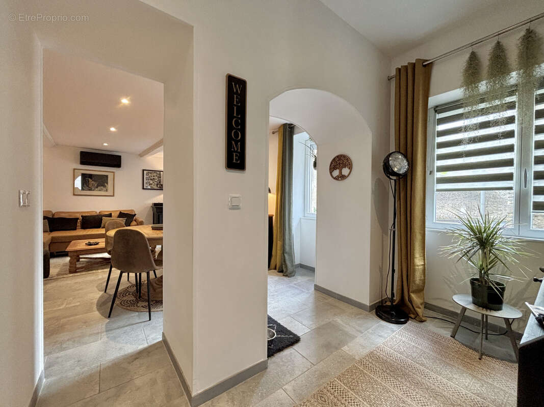 Maison à CRESSERONS