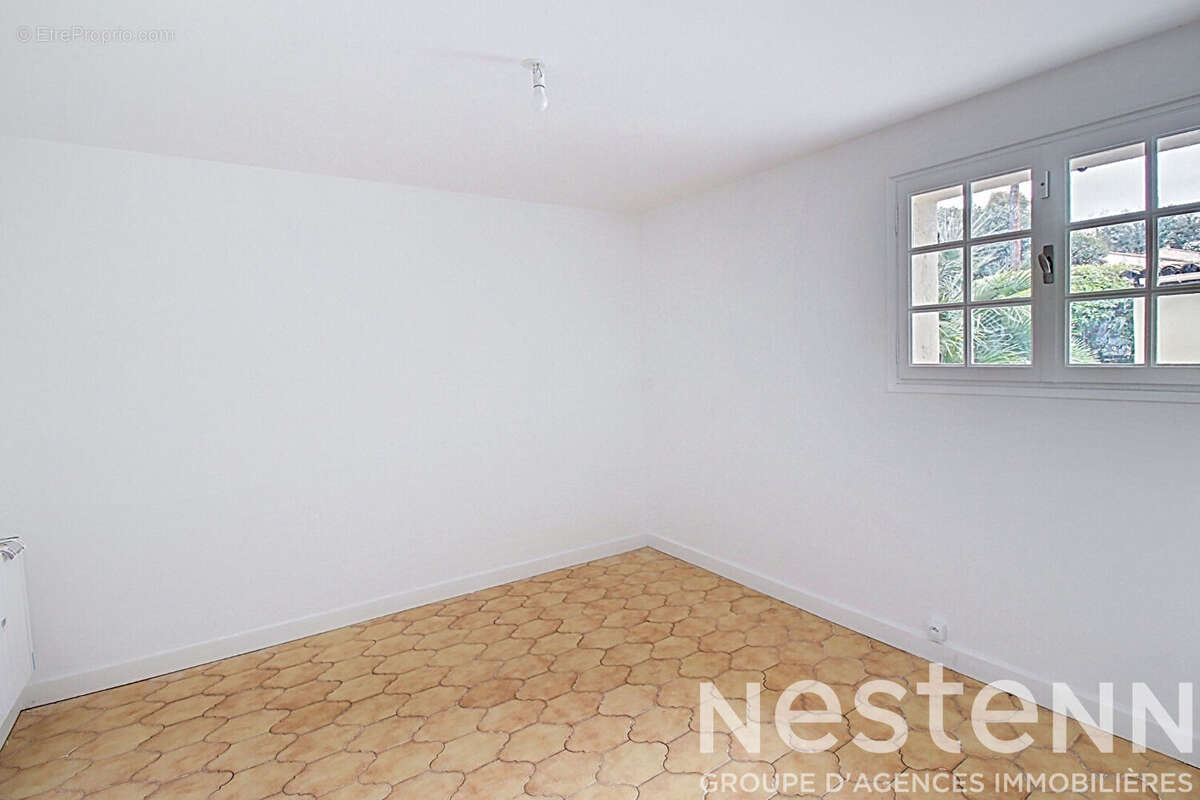 A VENDRE DRAGUIGNAN - Maison 2 LOGEMENTS - 264 m²  sur 968 m² de terrain - photo 18