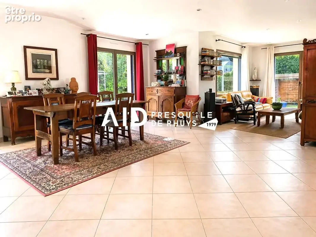 Maison 220 m² aux portes du bourg de Sarzeau. - photo 5