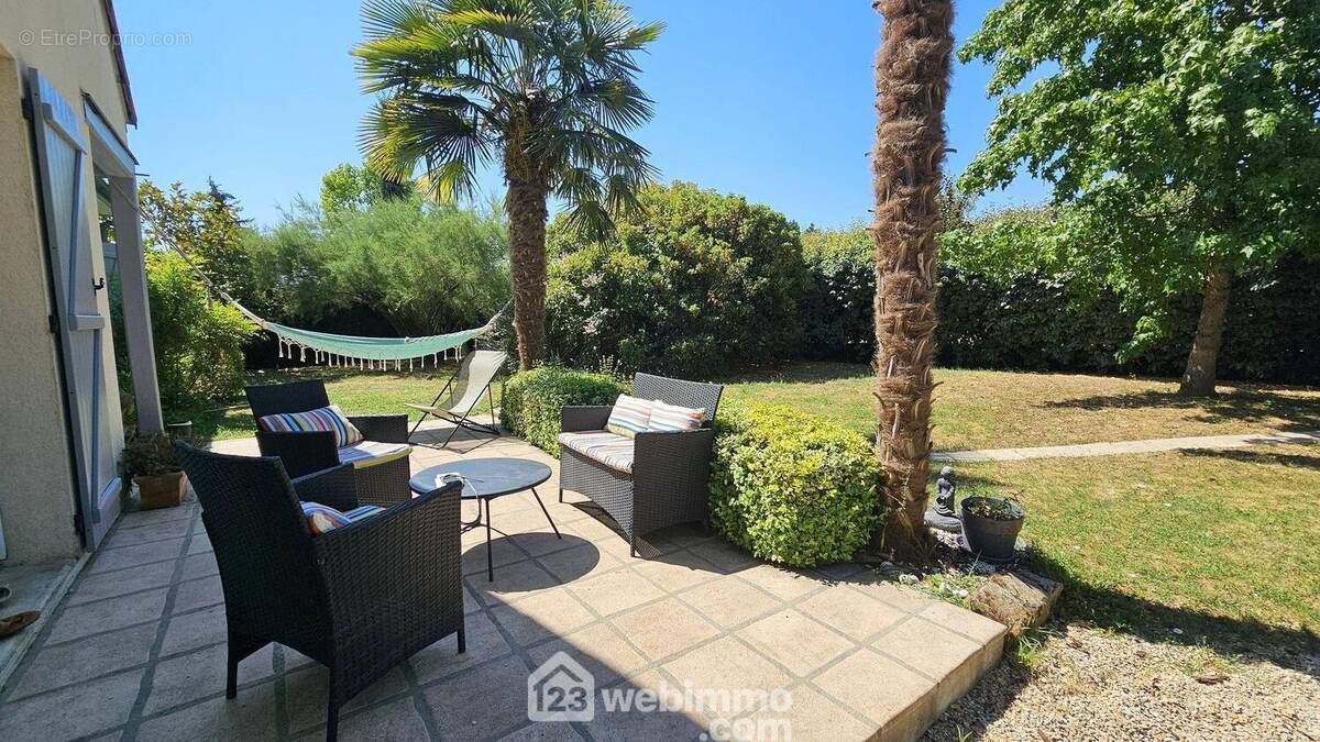 Voici la première terrasse 18 m² sans vis à vis! - Maison à MILLY-LA-FORET