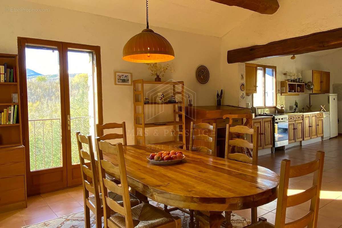 Maison à SAINT-LAURENT-DE-CERDANS