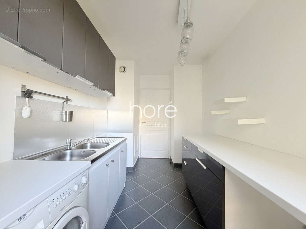 Appartement à LEVALLOIS-PERRET