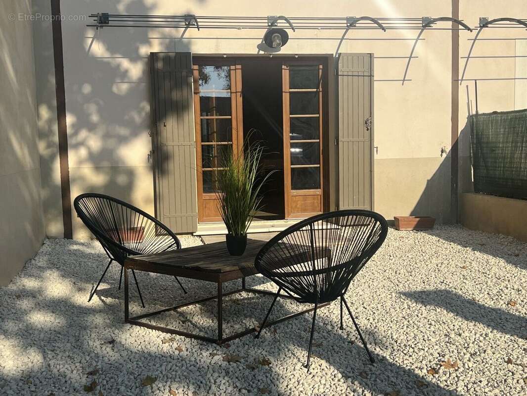 Maison à L'ISLE-SUR-LA-SORGUE