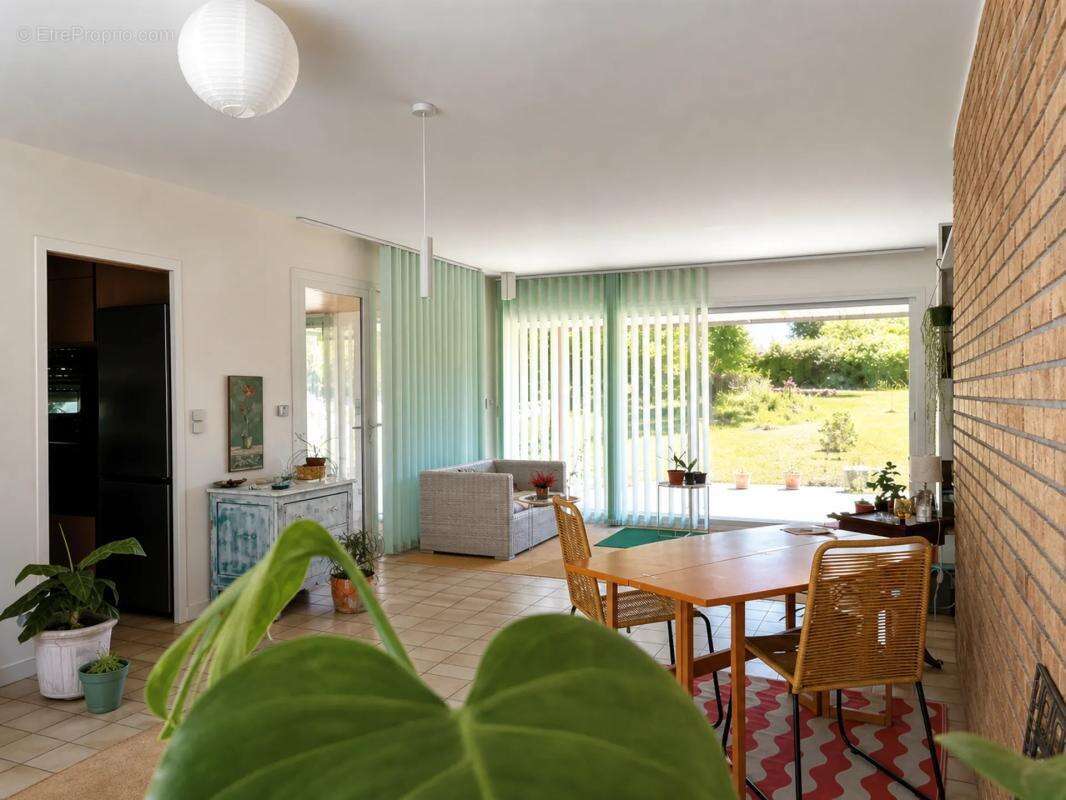 Maison de 8 pièces de 232 m² situé à Guer - photo 4