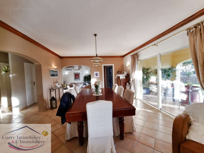 La crau villa t5 avec dependances et piscine - photo 29