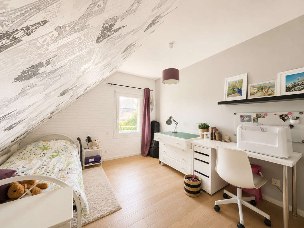 Maison 7 Pièces - 180m2 - photo 14