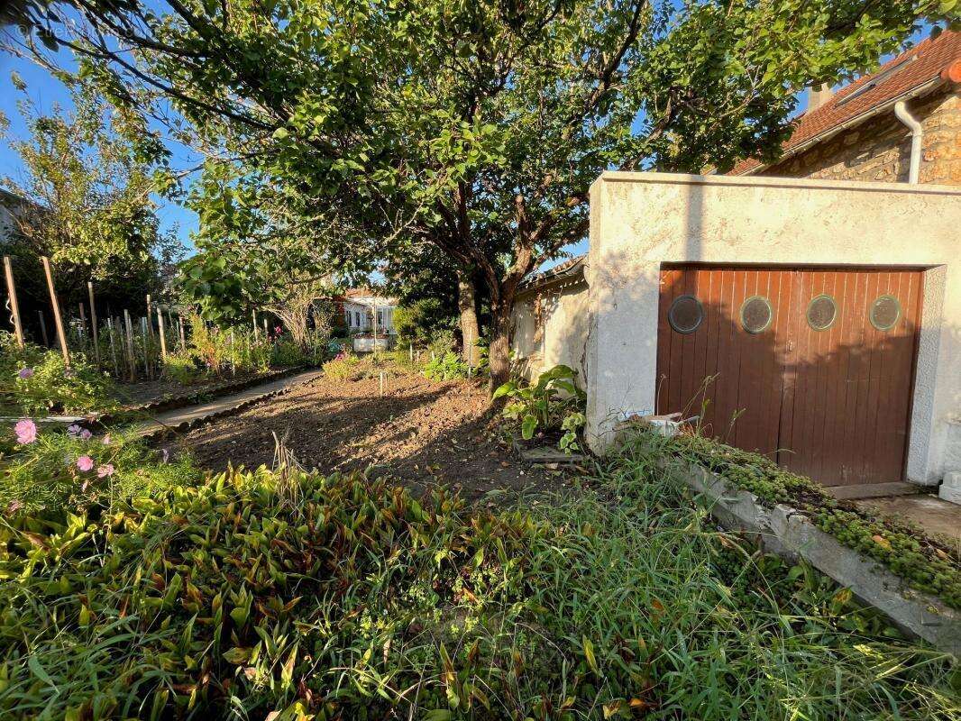 Maison à VAIRES-SUR-MARNE