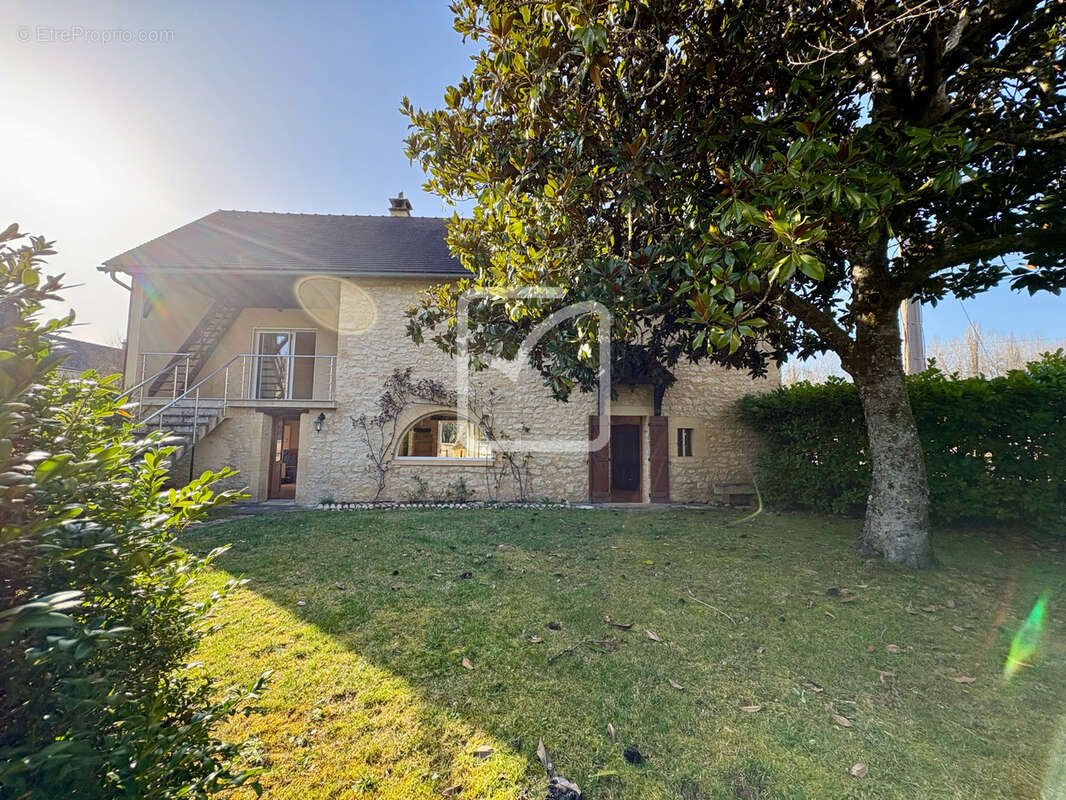 Maison à MONTIGNAC