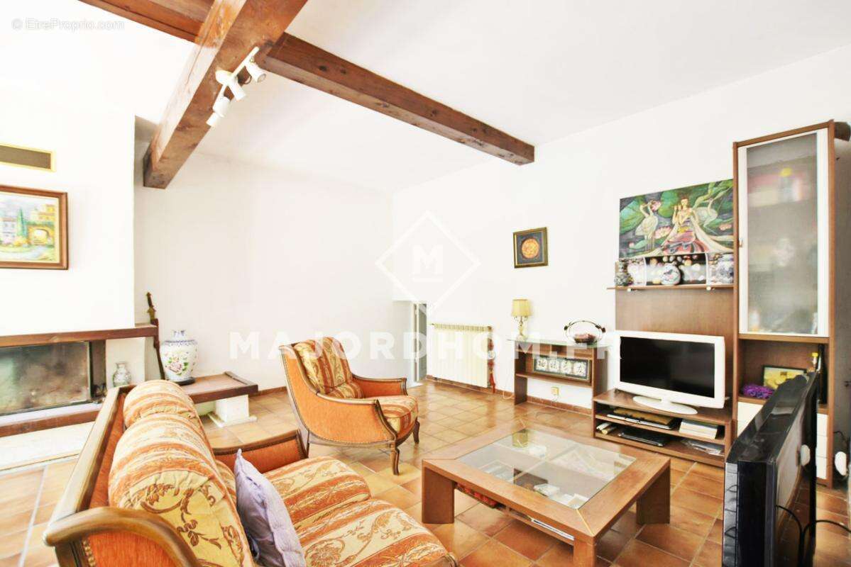 Vend Maison 157m2 terrain de 2193 m2 sans vis à vis  13015 - photo 9
