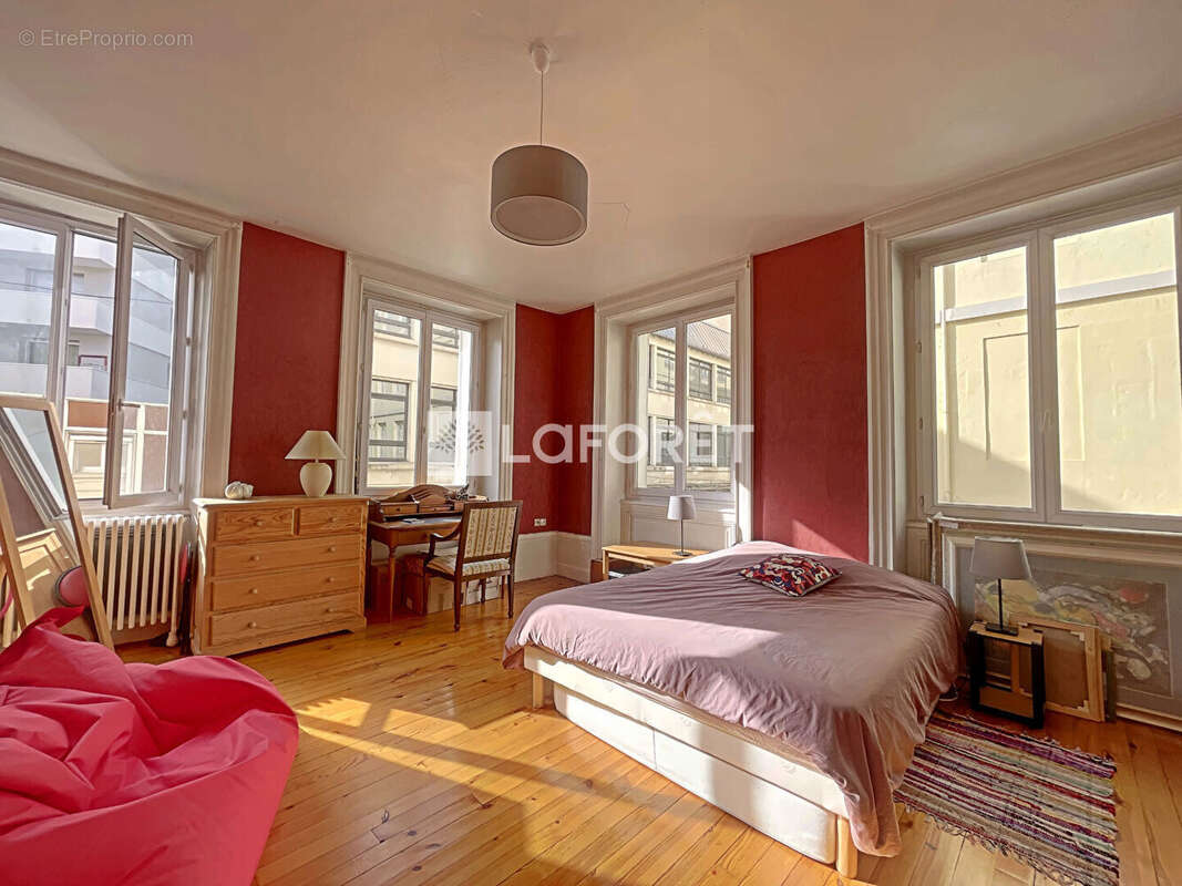 Appartement Saint Etienne 3 pièces 101 m² - Jean Jaures - photo 2