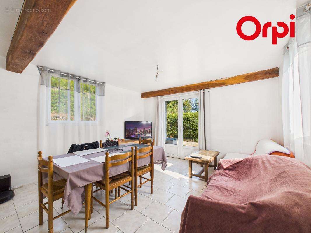 Maison à MONTREUIL-L&#039;ARGILLE