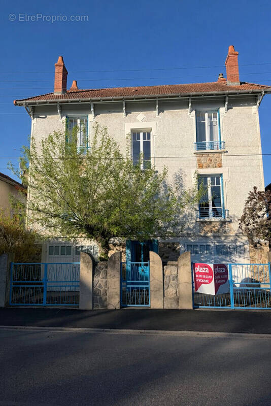 Maison à MONTLUCON