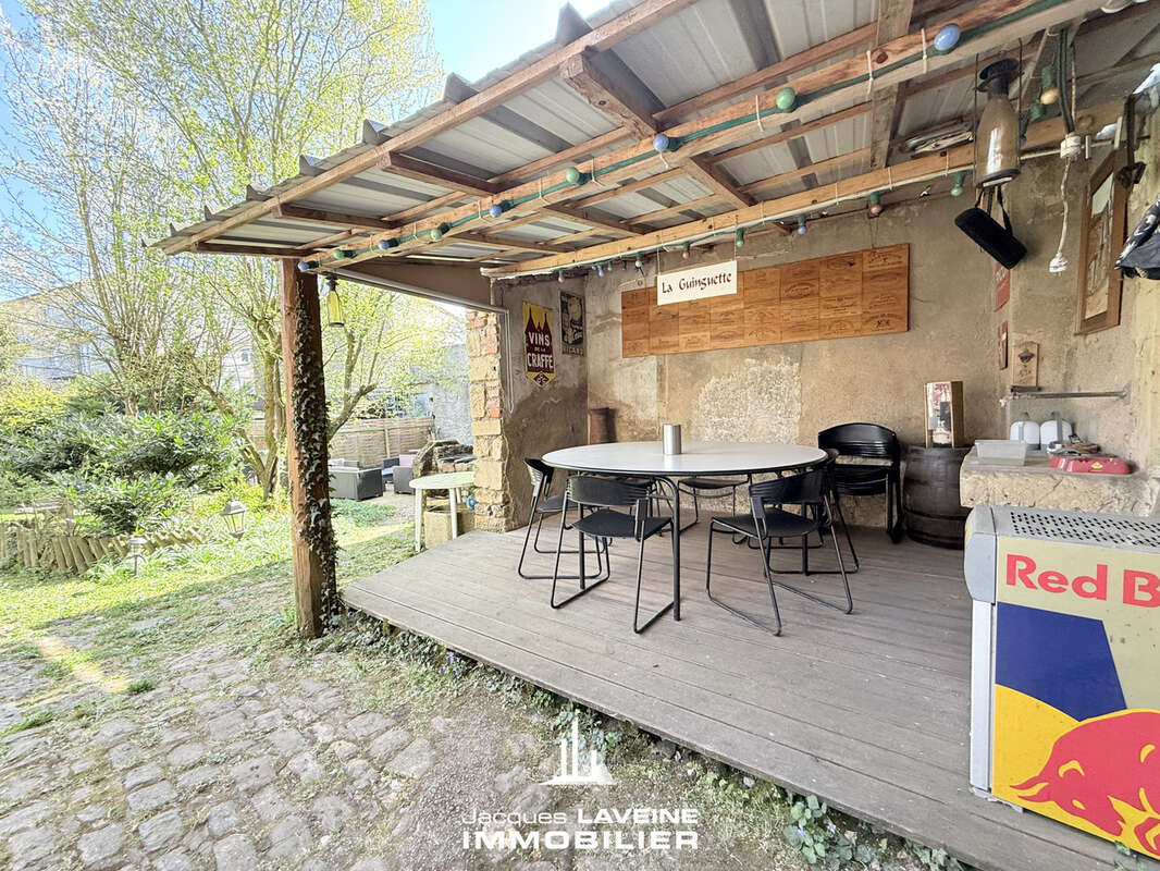 Maison à ARS-SUR-MOSELLE