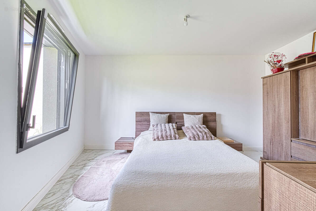 Maison à BOUCHEMAINE