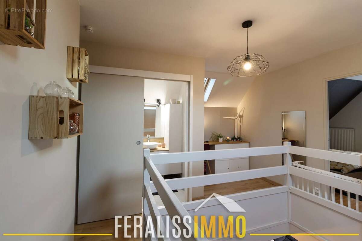 Maison à JOUY-LE-MOUTIER