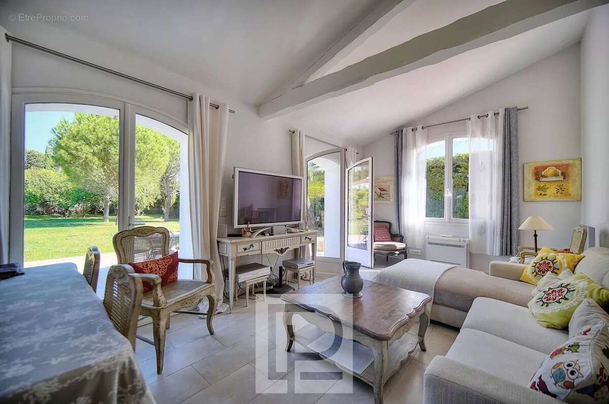 Maison à MOUGINS