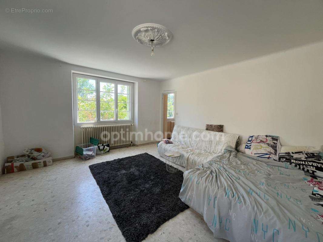 MAISON EN PIERRE 134 m² – 6 pièces – Cassaigne (Gers) - photo 3
