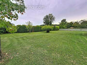 Terrain à SAINT-ETIENNE-DE-SAINT-GEOIRS