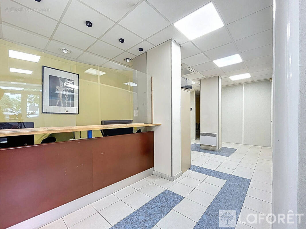 Commerce à SAINT-MICHEL-SUR-ORGE