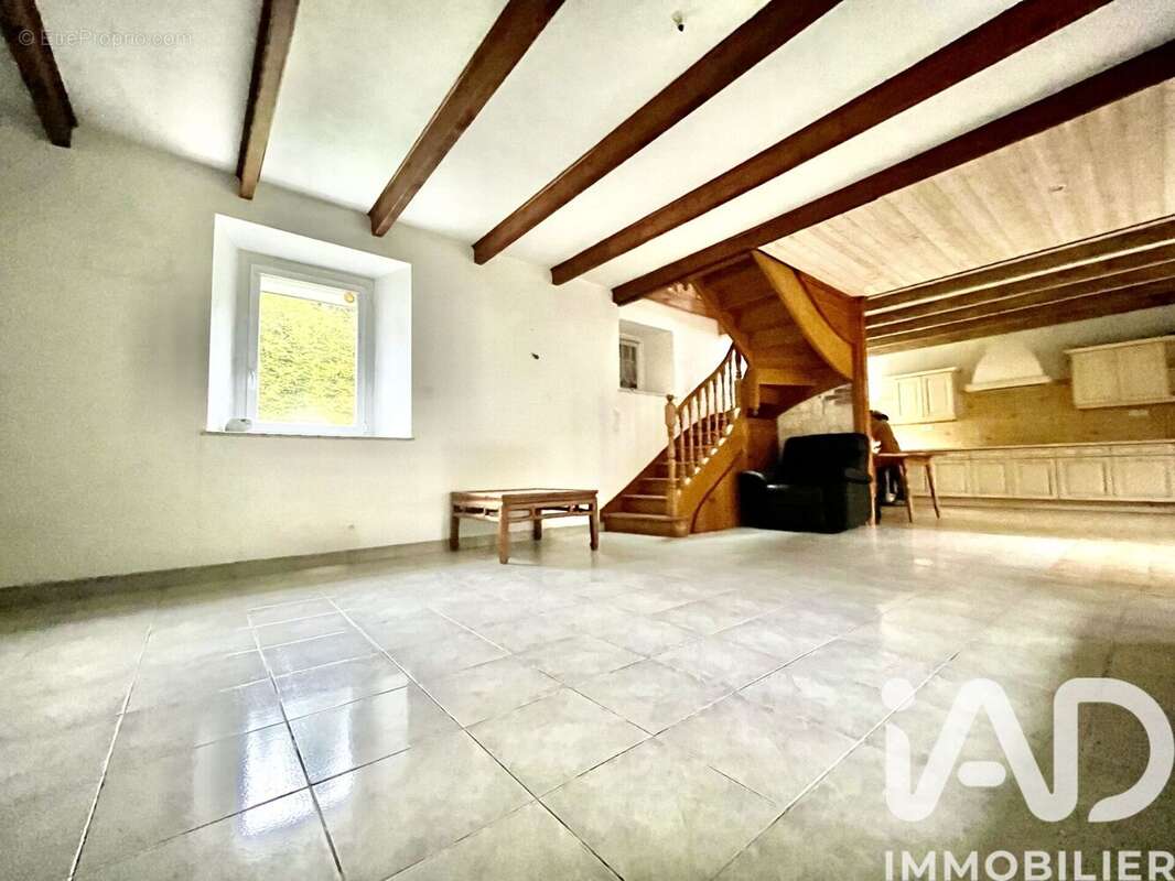 Maison 160 m² à Tressignaux  - photo 3