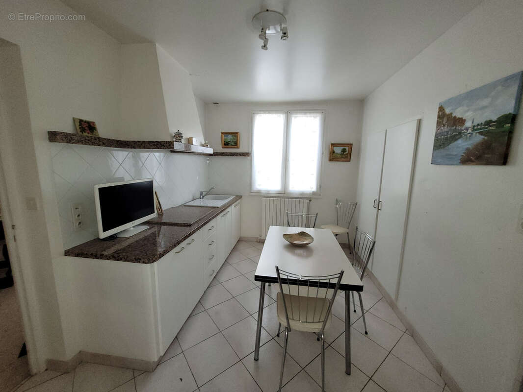 Maison à FLEURY