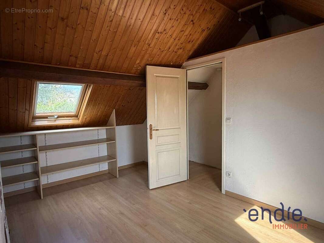 Maison à DOMPIERRE-SUR-BESBRE