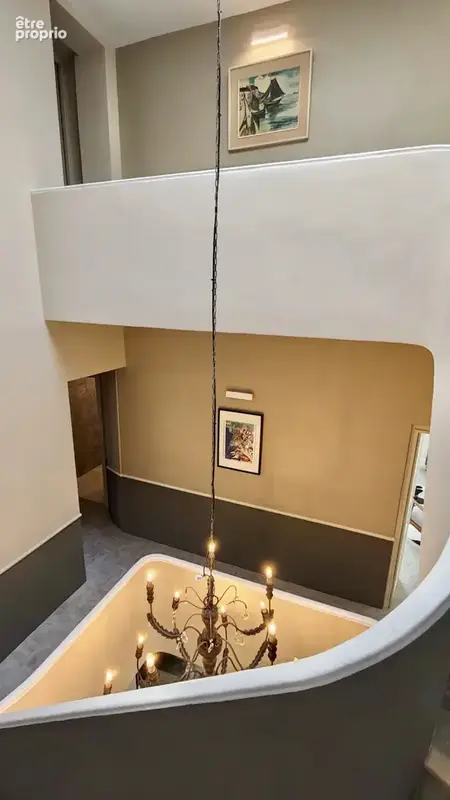 Superbe demeure de caractère de 187 m², rénovée avec des prestations haut de gamme, 5 chambres, patio avec bassin et vaste grang - photo 10