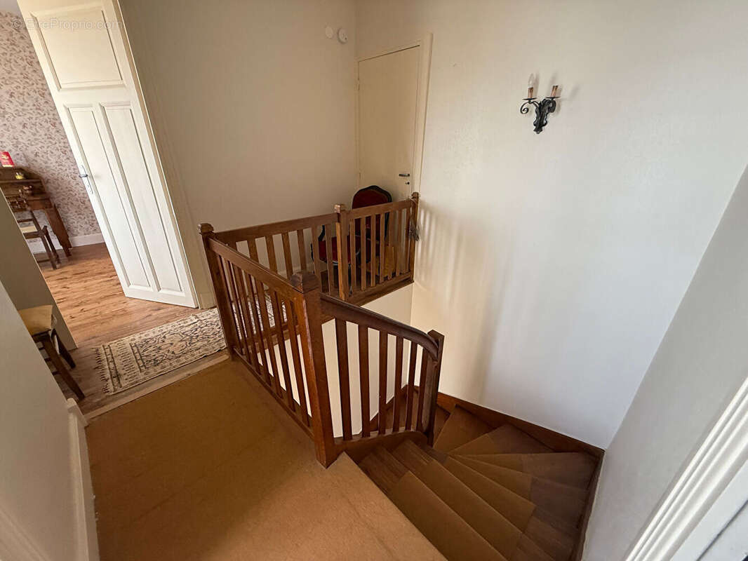 Maison à POUILLY-LES-NONAINS