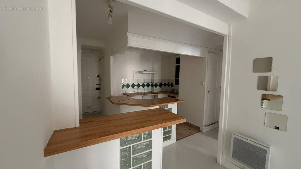 Appartement à MARSEILLE-5E