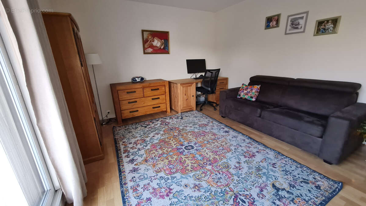 Appartement à BURES-SUR-YVETTE