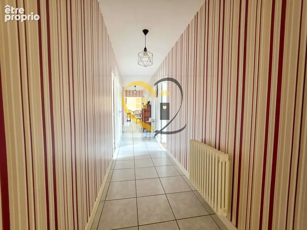 Maison plain-pieds de 148 m² à Trevol - photo 5