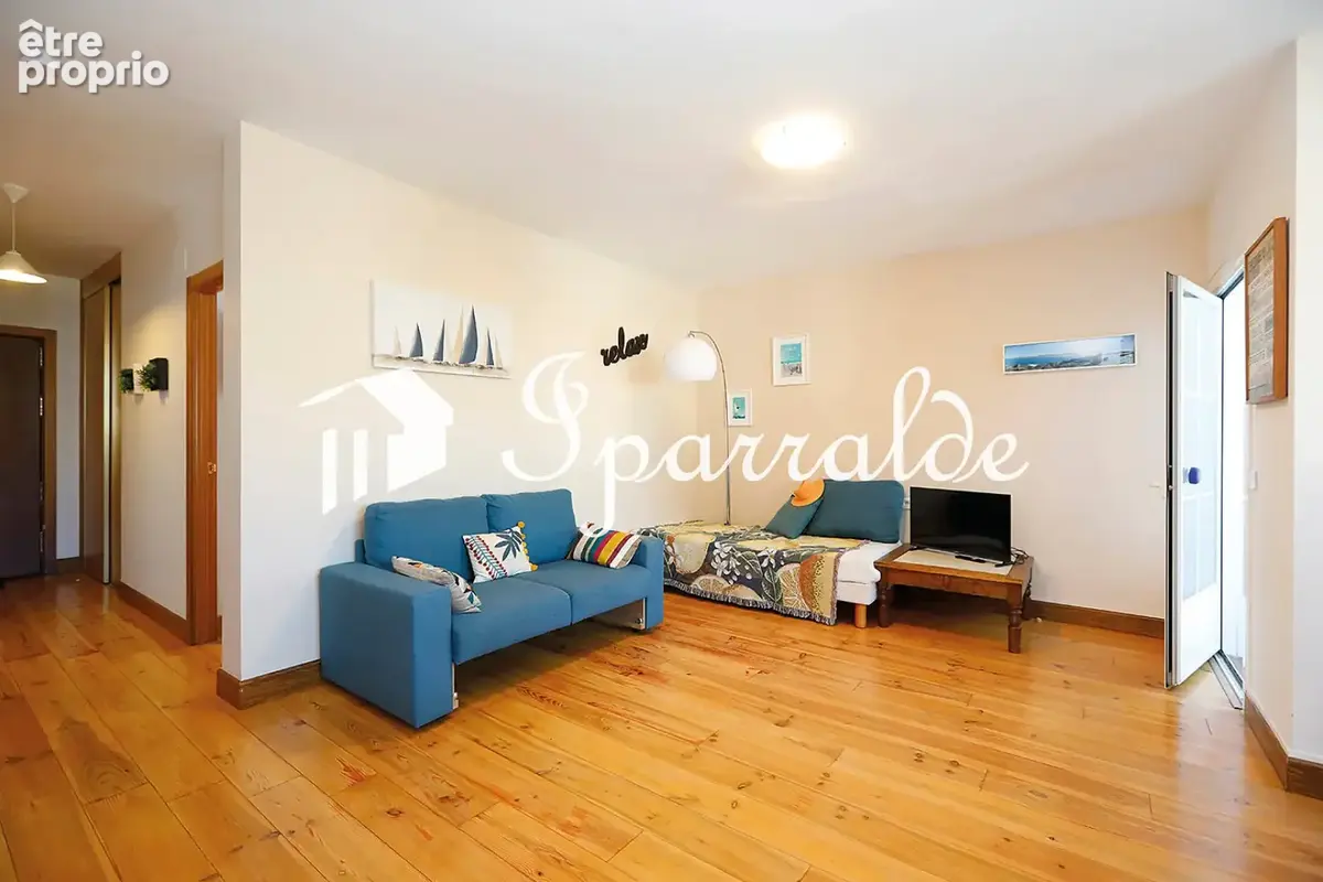 CENTRE-VILLE   T3 72 m2 avec terrasse, jardin et caves - photo 11