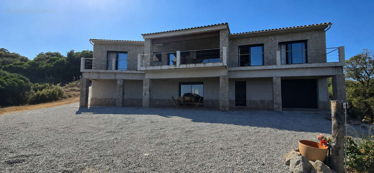 Maison à GROSSA