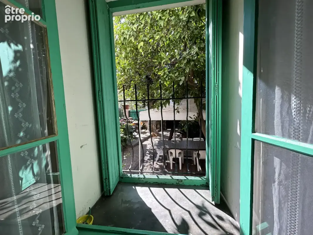 Bâtisse au cœur du village - photo 8