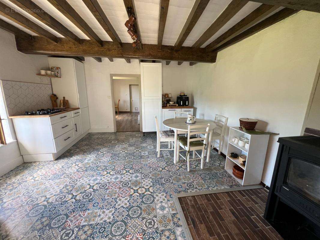 Maison 200 m² à Cours-La-Ville  - photo 12