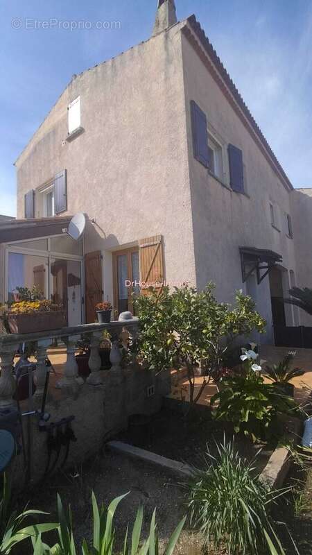 Maison à CARQUEIRANNE
