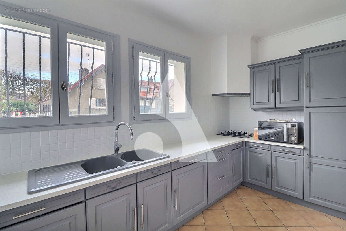 Coup de coeur ! Maison lumineuse avec chambres de plain-pied dans secteur prisé - photo 5