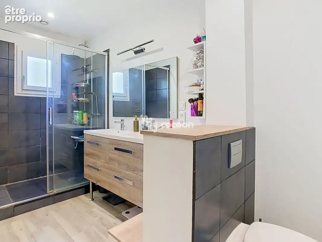 Maison - T8 -156 m² - photo 7