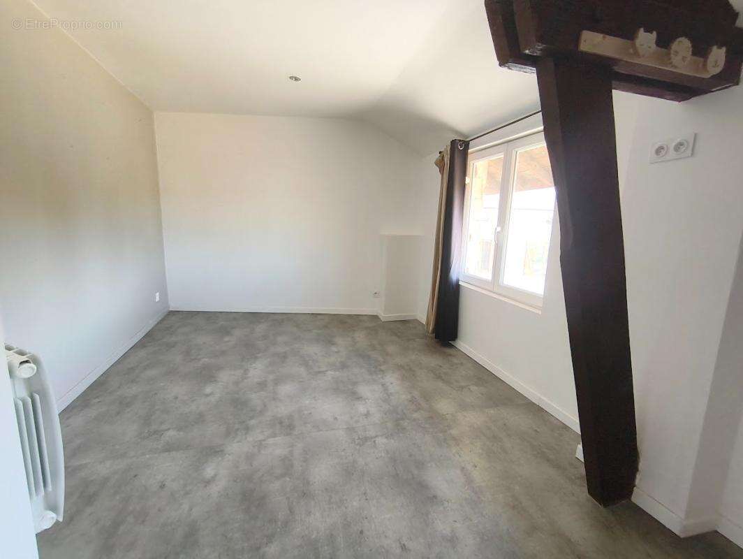 Maison à MONTMIRAIL