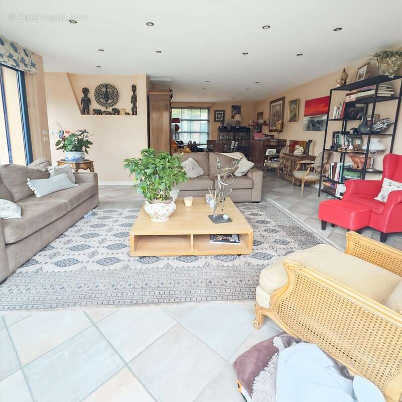 Maison à LIMEIL-BREVANNES