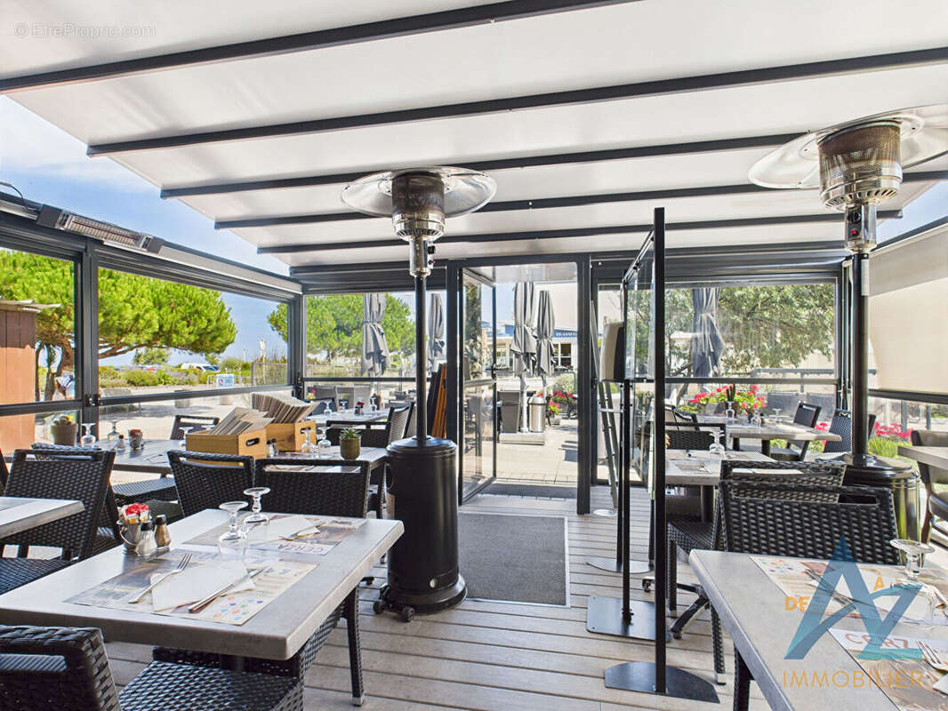 Commerce à MERVILLE-FRANCEVILLE-PLAGE