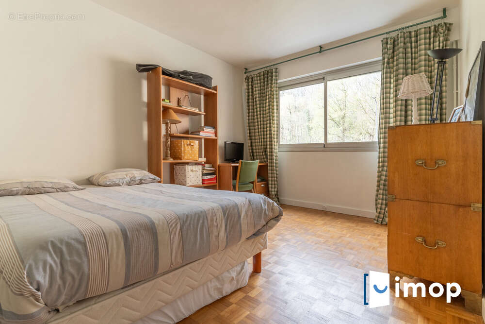 Appartement à VILLE-D'AVRAY