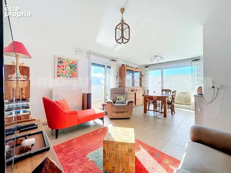 Appartement_T4_Ville_la_grand_Genève_Ceva_tram_Suisse__attique_famille_séjour_salle_a_manger_salon_cuisine_ouverte_chambre_salle_de_bain_terrasse_