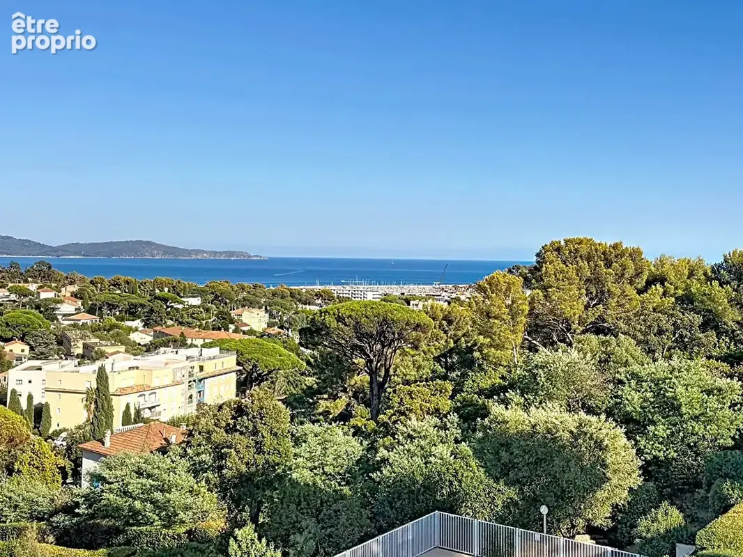 T2 cabine vue mer proche plages dans residence calme avec piscine à cavalaire sur mer - photo 2