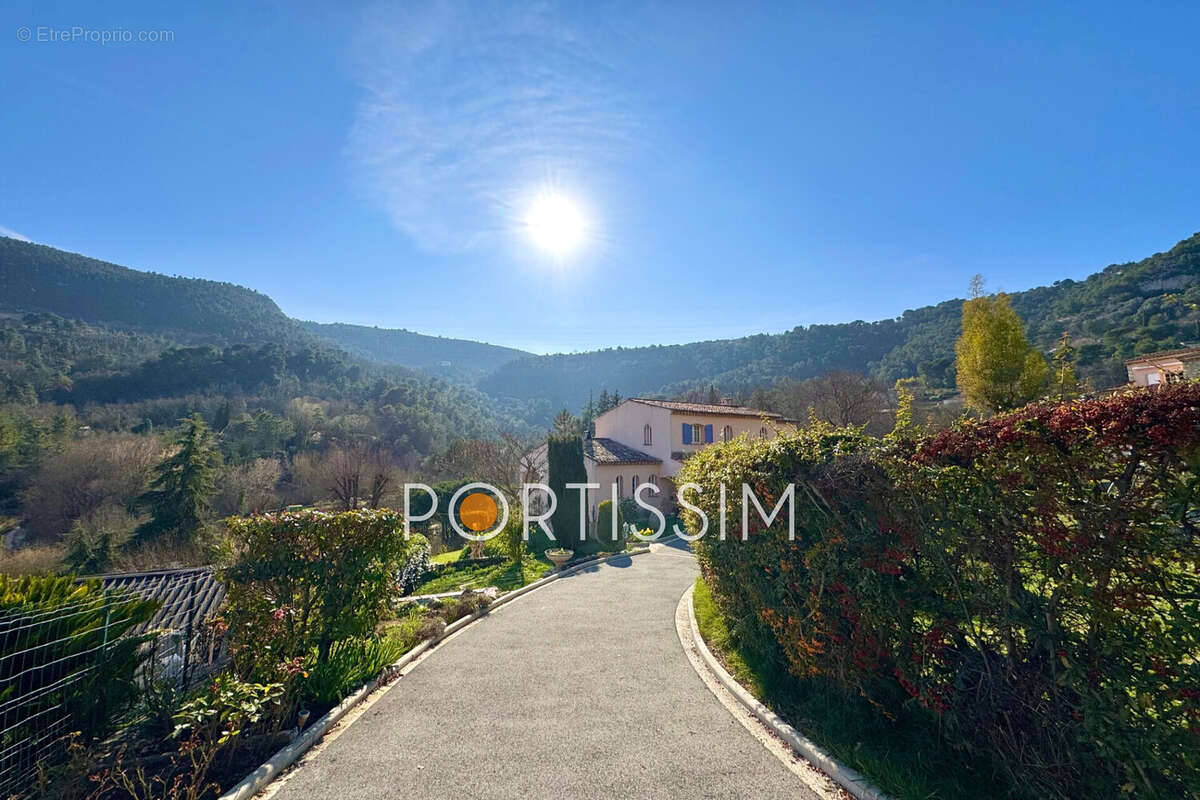 Maison à TOURRETTE-LEVENS