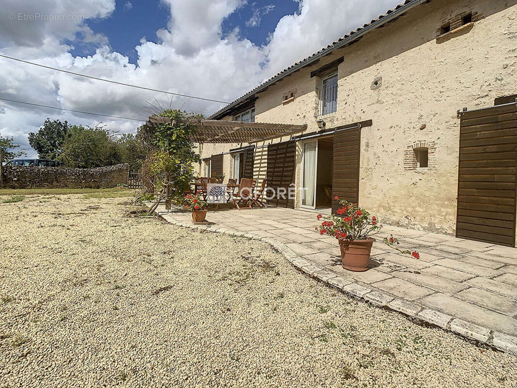 Maison à PRESSIGNY