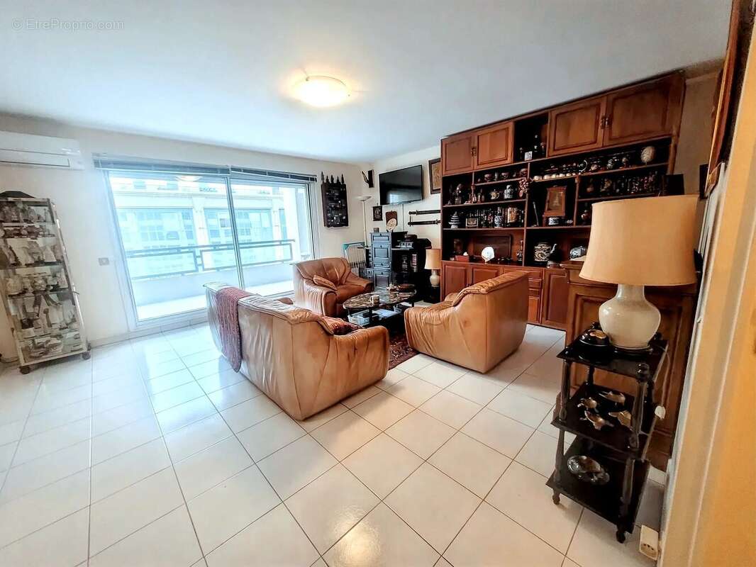 Appartement à MARSEILLE-8E