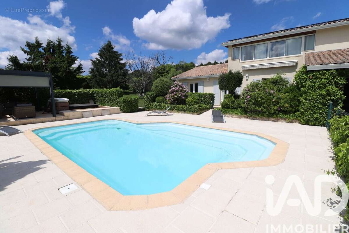 Maison 164 m² à Orignolles  - photo 4