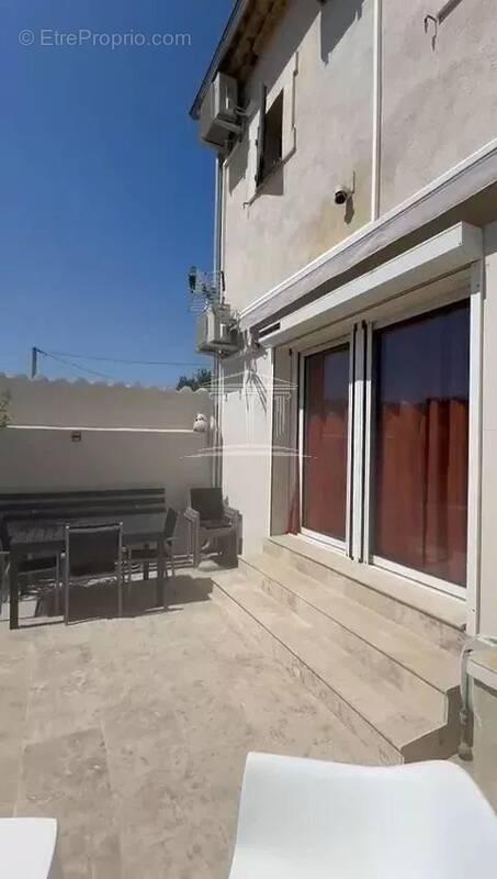Maison à SORGUES